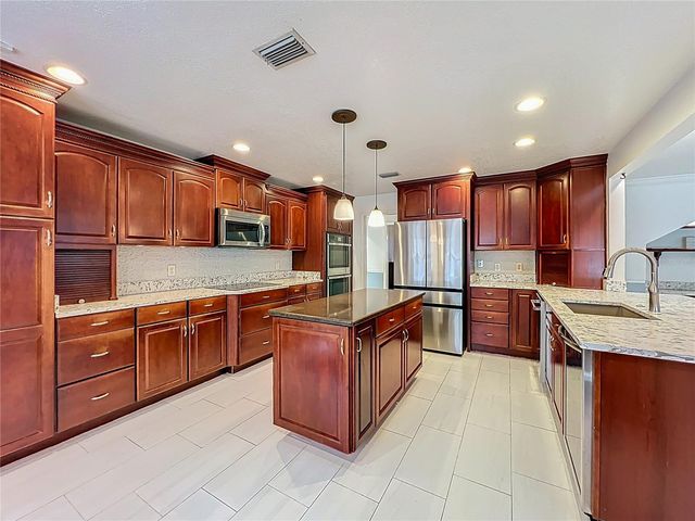 839 S DEERWOOD AVENUE, Orlando, FL 32825