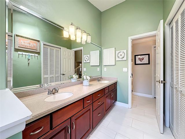 839 S DEERWOOD AVENUE, Orlando, FL 32825