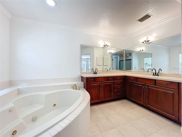 839 S DEERWOOD AVENUE, Orlando, FL 32825