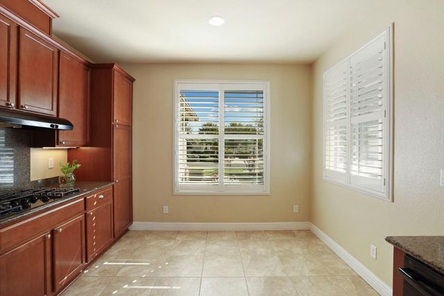 1995 Shady Oak St, Manteca, CA 95336