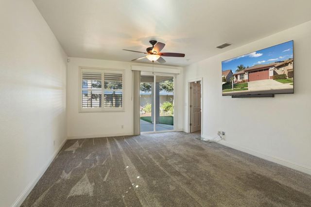 1995 Shady Oak St, Manteca, CA 95336