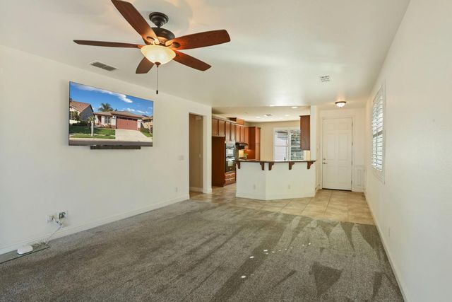 1995 Shady Oak St, Manteca, CA 95336