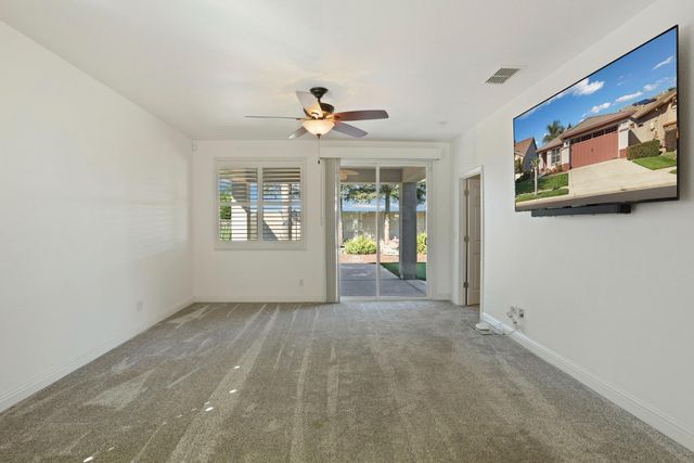 1995 Shady Oak St, Manteca, CA 95336