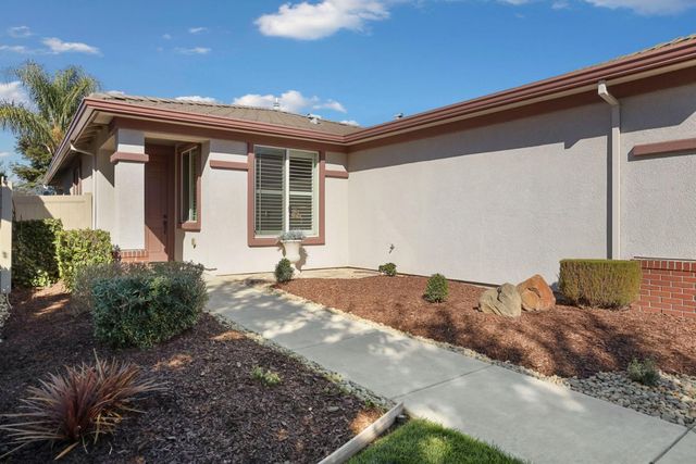 1995 Shady Oak St, Manteca, CA 95336