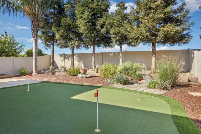 1995 Shady Oak St, Manteca, CA 95336