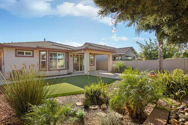 1995 Shady Oak St, Manteca, CA 95336