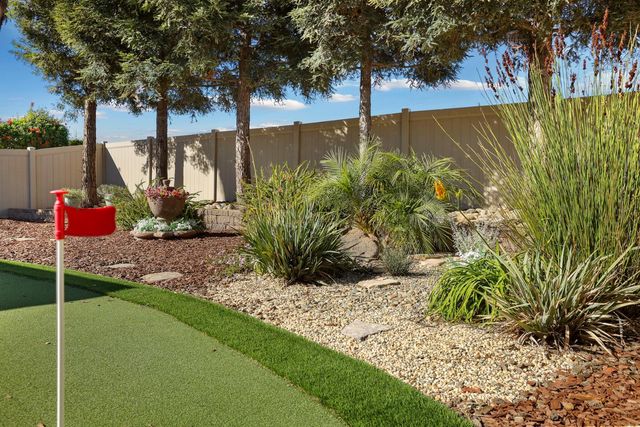 1995 Shady Oak St, Manteca, CA 95336