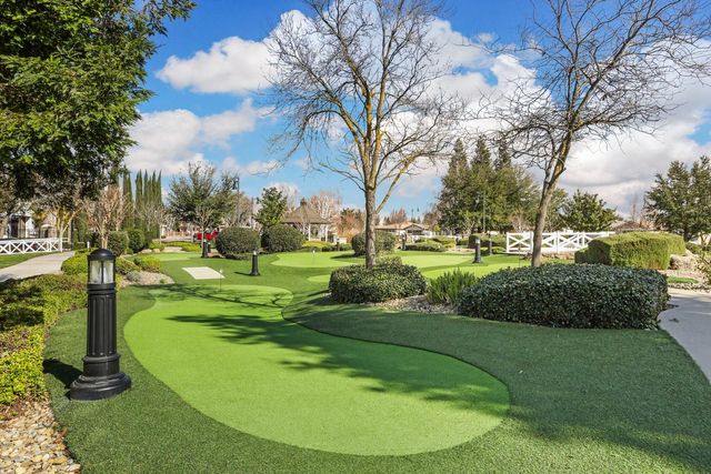 1995 Shady Oak St, Manteca, CA 95336