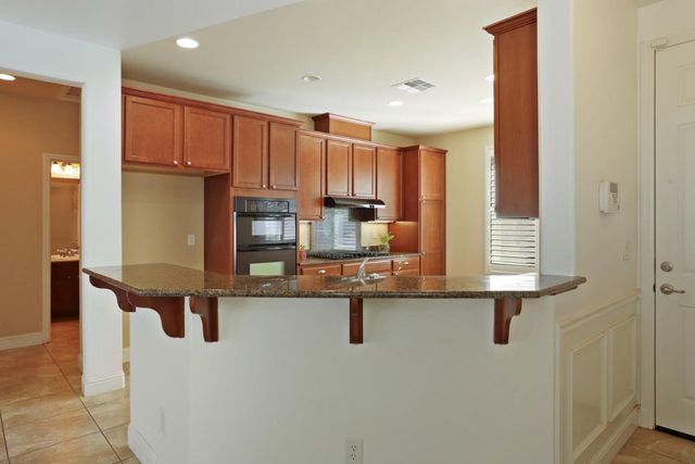 1995 Shady Oak St, Manteca, CA 95336