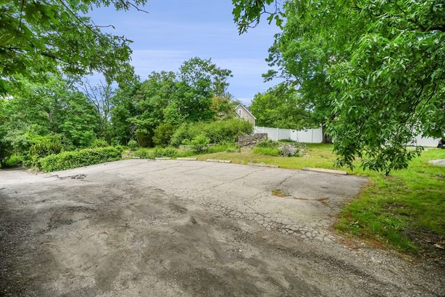 12 Bungalow Rd, Boston, MA 02132