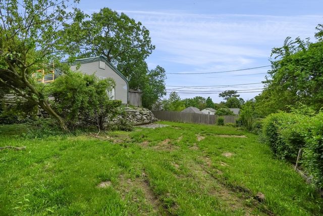 12 Bungalow Rd, Boston, MA 02132