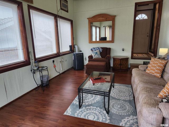 148 PEARL Street, Elizabethtown, IL 62931