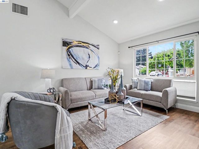 3689 Turner Ct, Fremont, CA 94536