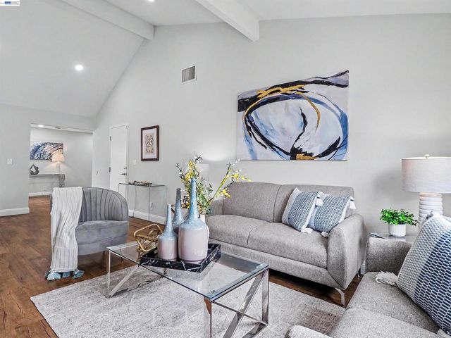 3689 Turner Ct, Fremont, CA 94536