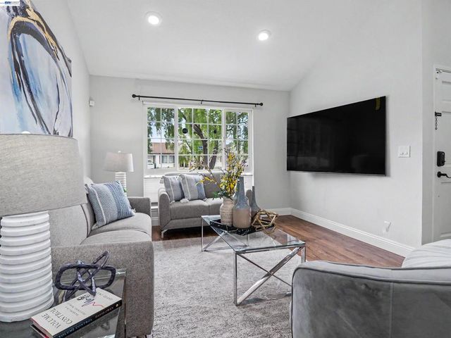 3689 Turner Ct, Fremont, CA 94536