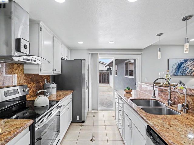 3689 Turner Ct, Fremont, CA 94536