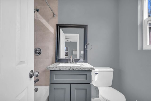 7919 Brays C, Houston, TX 77012