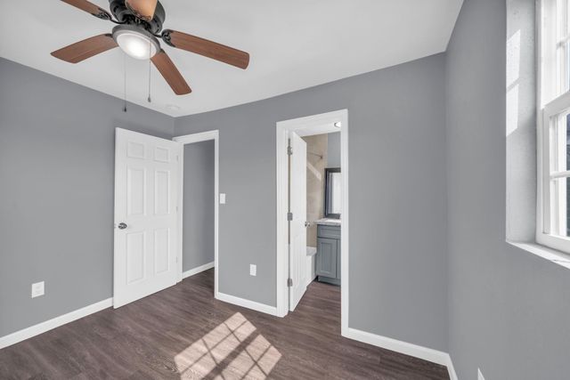 7919 Brays C, Houston, TX 77012