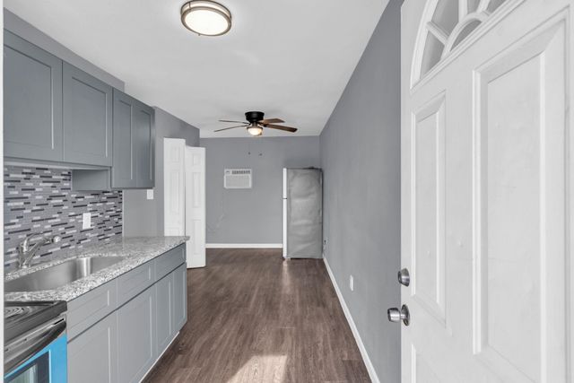 7919 Brays C, Houston, TX 77012