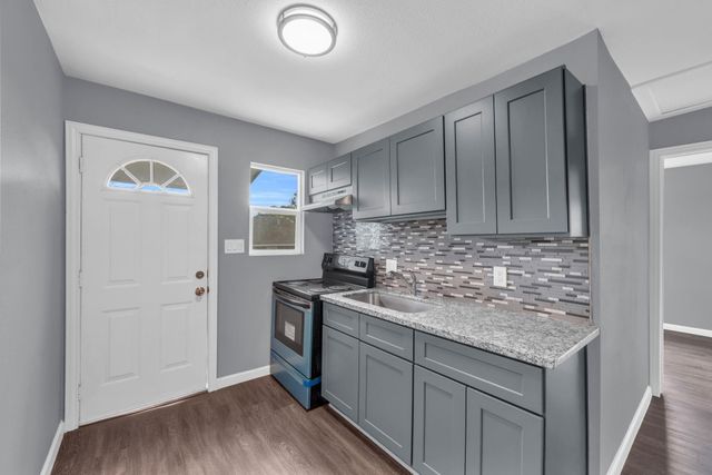 7919 Brays C, Houston, TX 77012