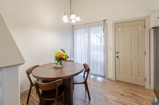 900 Greyhawk Ct Court, Harrisburg, SD 57032