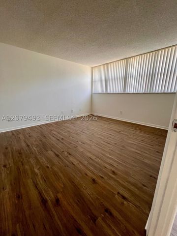 700 NW 214th St 411, Miami Gardens, FL 33169