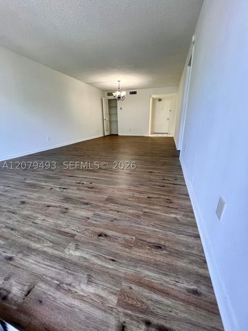 700 NW 214th St 411, Miami Gardens, FL 33169