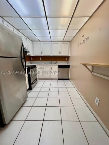 700 NW 214th St 411, Miami Gardens, FL 33169