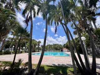 700 NW 214th St 411, Miami Gardens, FL 33169