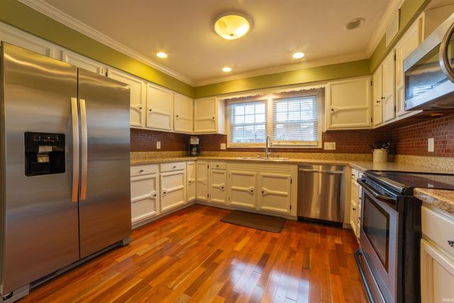 117 Springhaven Drive, Evansville, IN 47710