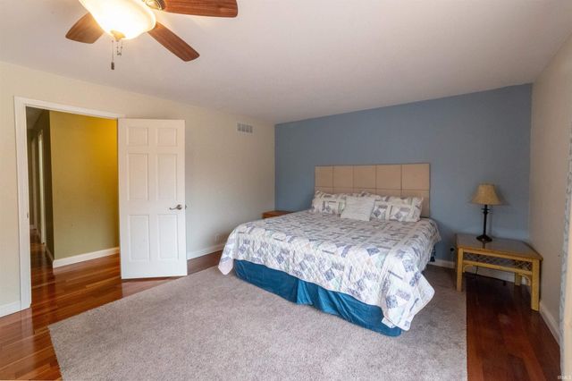 117 Springhaven Drive, Evansville, IN 47710