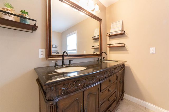 117 Springhaven Drive, Evansville, IN 47710