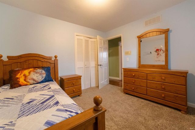 117 Springhaven Drive, Evansville, IN 47710