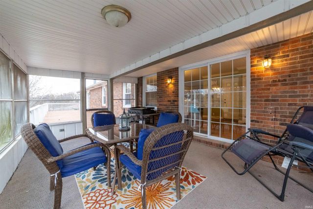 117 Springhaven Drive, Evansville, IN 47710