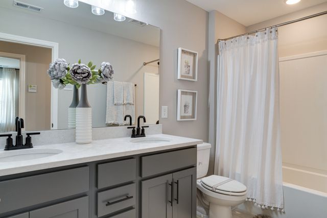 164 Rothwood Drive, Hendersonville, TN 37075