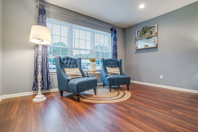 5248 Greene Avenue, Fort Worth, TX 76133