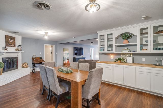 5248 Greene Avenue, Fort Worth, TX 76133