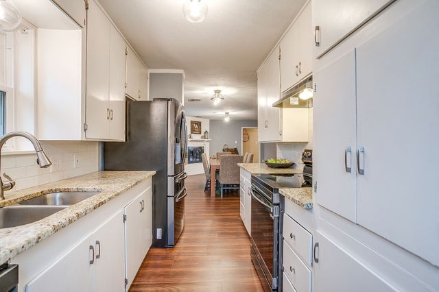 5248 Greene Avenue, Fort Worth, TX 76133