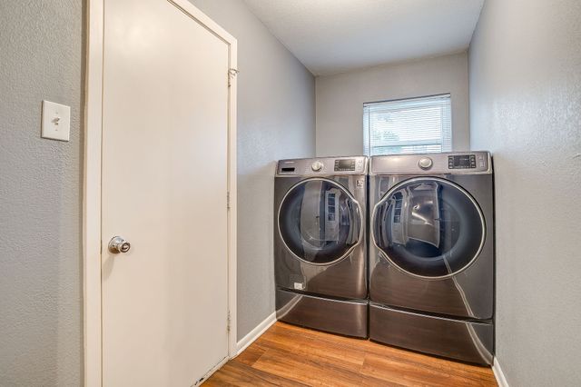 5248 Greene Avenue, Fort Worth, TX 76133