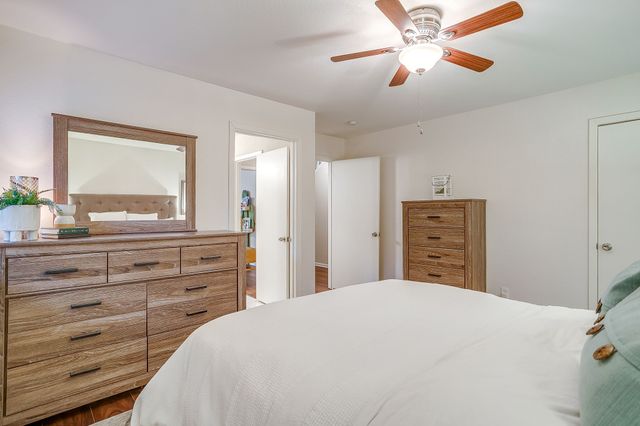 5248 Greene Avenue, Fort Worth, TX 76133
