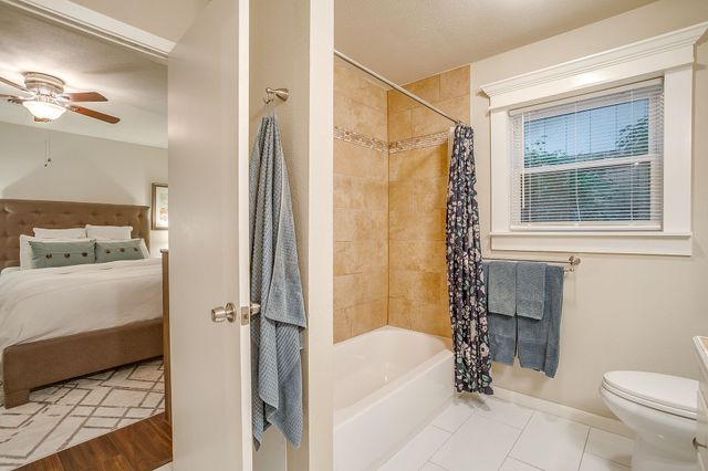 5248 Greene Avenue, Fort Worth, TX 76133