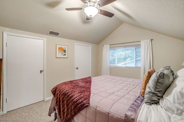5248 Greene Avenue, Fort Worth, TX 76133
