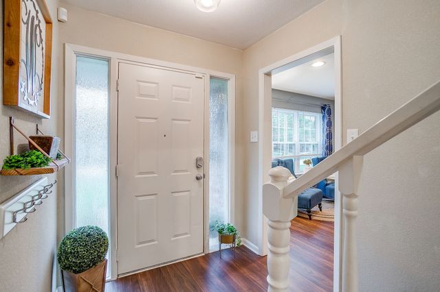 5248 Greene Avenue, Fort Worth, TX 76133