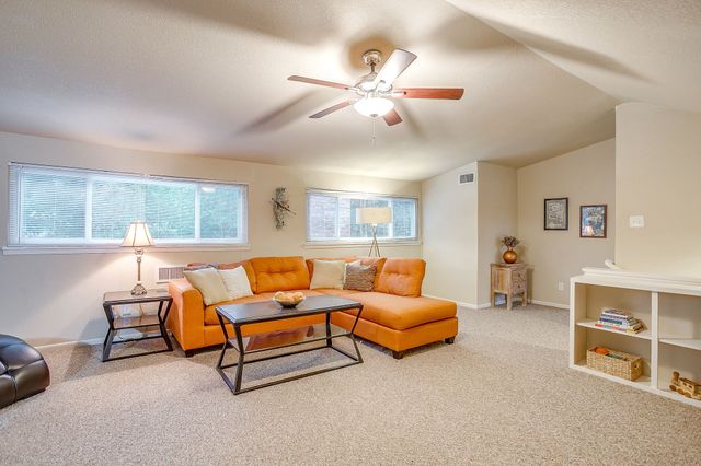 5248 Greene Avenue, Fort Worth, TX 76133