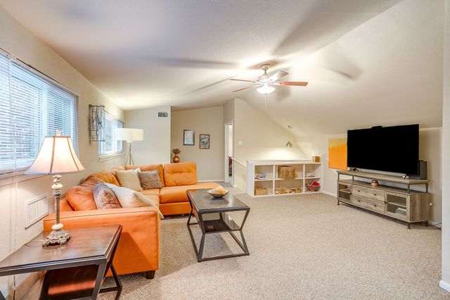 5248 Greene Avenue, Fort Worth, TX 76133