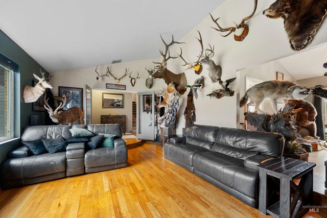 1310 S Cotterell Way, Boise, ID 83709