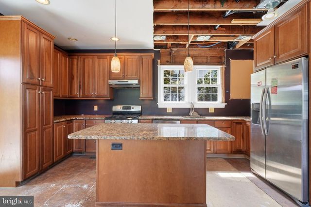 19 MT VERNON AVE, Pitman, NJ 08071