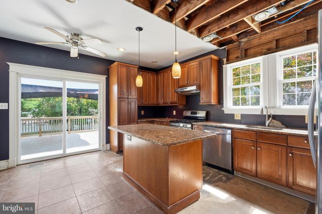 19 MT VERNON AVE, Pitman, NJ 08071
