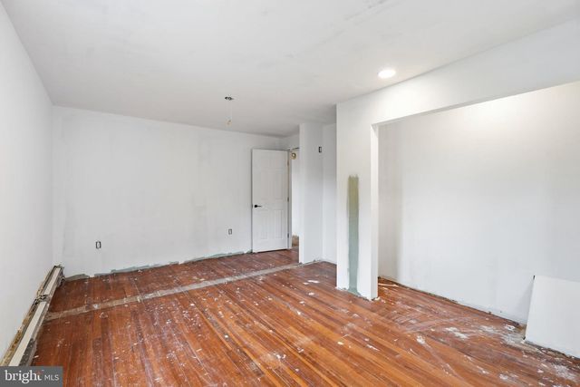19 MT VERNON AVE, Pitman, NJ 08071