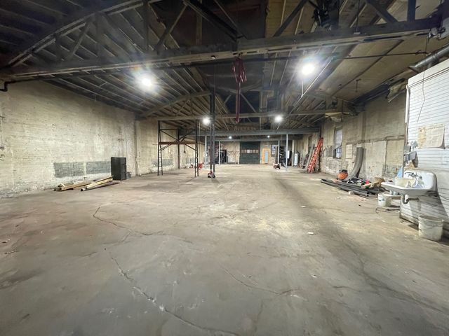 3128 W GRAND Avenue, Chicago, IL 60622